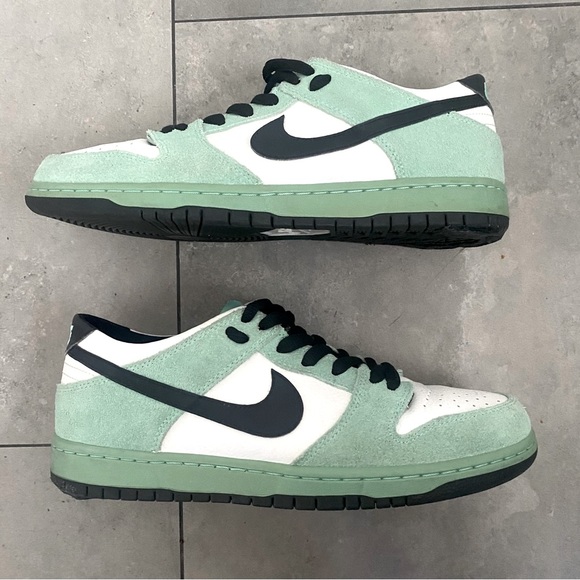 Nike Other - Men's Nike SB dunk low sea crystal size 10